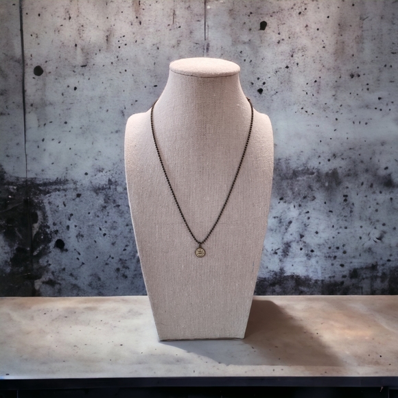 URBAN OUTFITTERS RACHEL Pisces Necklace - Picture 4 of 4